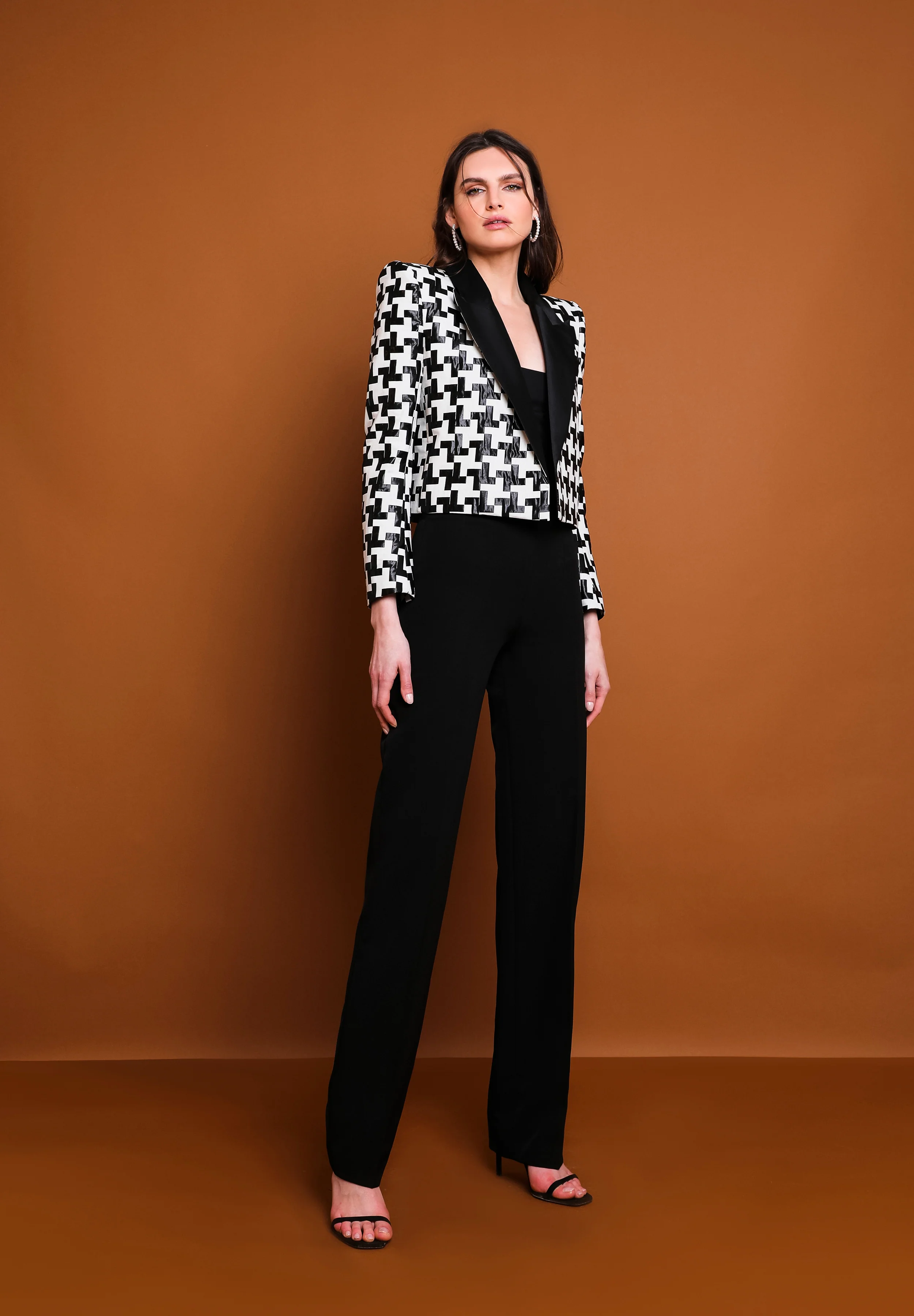 UZZIA PANTALON NEGRO - Image 3