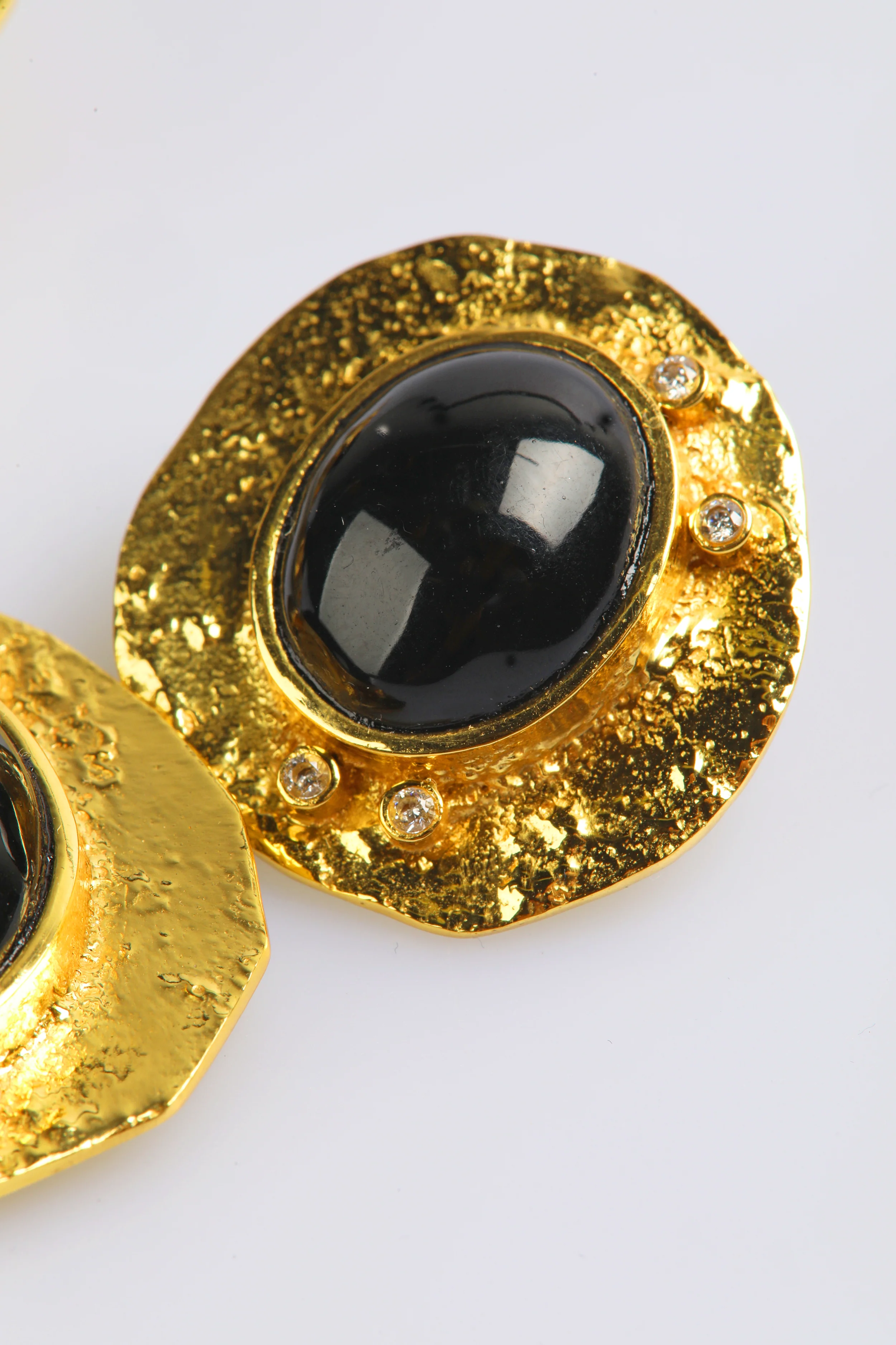PENDIENTES NEGRO DORADOS - Image 4